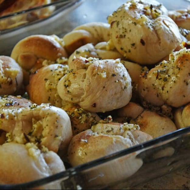 Garlic Knots (6).