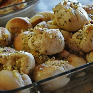 Garlic Knots (6)